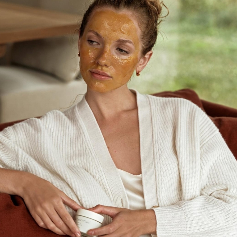 OAK ESSENTIALS RESTORATIVE MASK. - Picture 7 of 11